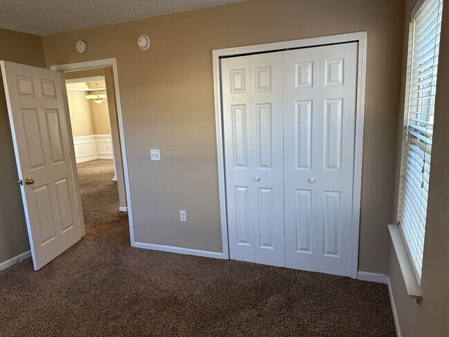 Building Photo - 199 Lancaster Way