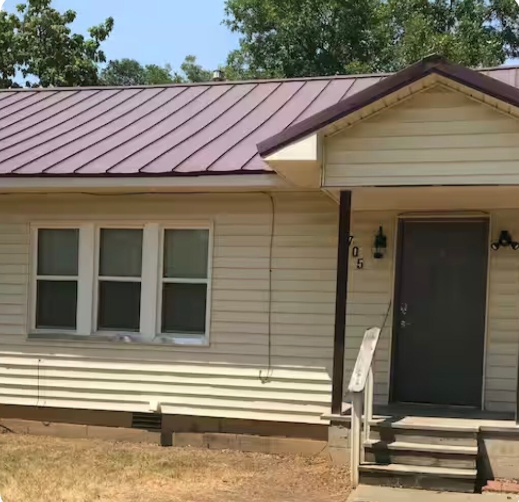 Building Photo - 2705 Vicksburg St