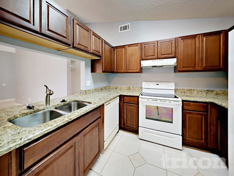 Building Photo - 10516 Parkcrest Dr