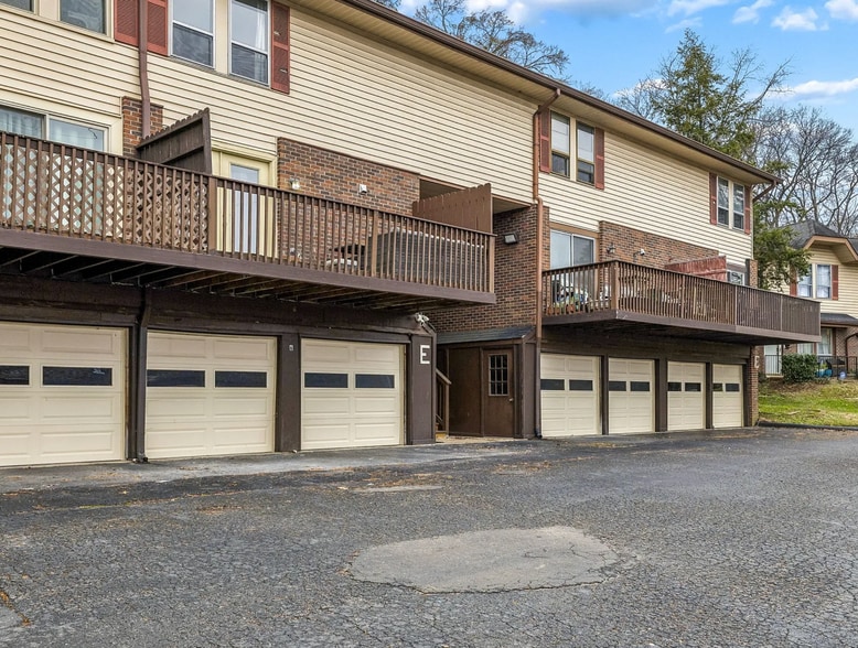 Building Photo - 500 Paragon Mills Rd