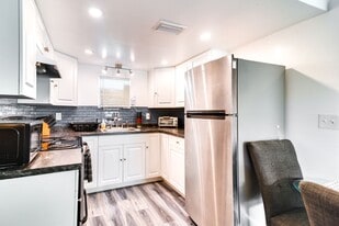 Building Photo - 10875 71st Ave