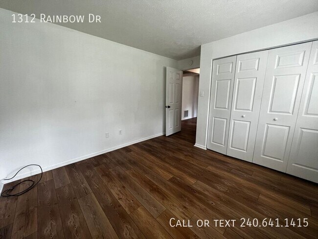 Building Photo - 1312 Rainbow Dr