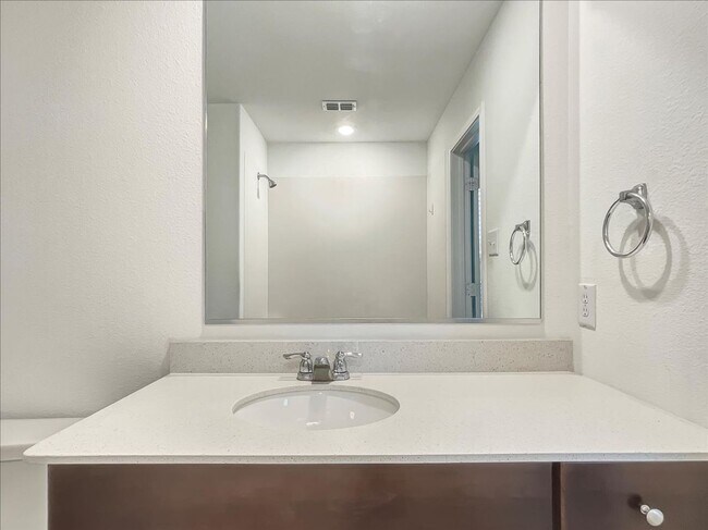 Building Photo - 7509 Jackrabbit Ave