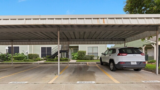 Building Photo - 14777 Wunderlich Dr