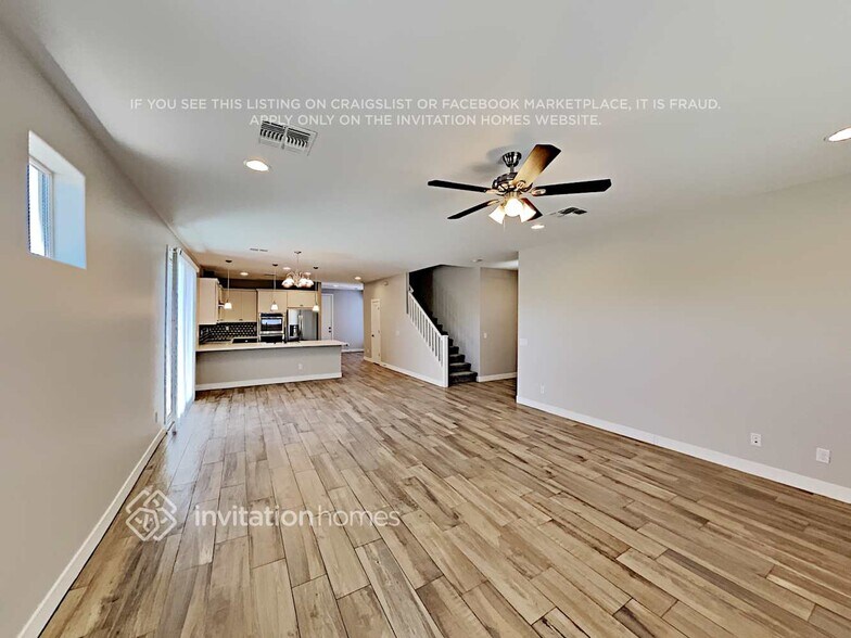 Building Photo - 16428 S 10th St