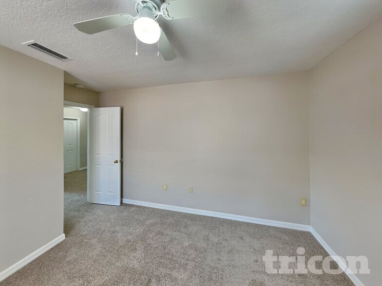 Building Photo - 10432 Boyette Creek Blvd