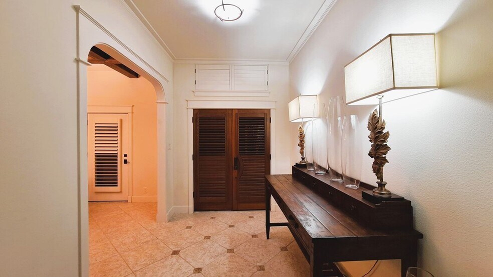 Building Photo - 130 Squires Dr