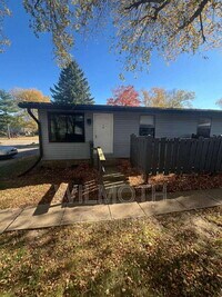 Building Photo - 2000 Indianapolis Rd