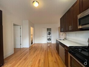 Building Photo - 2 bedroom in ASTORIA NY 11105