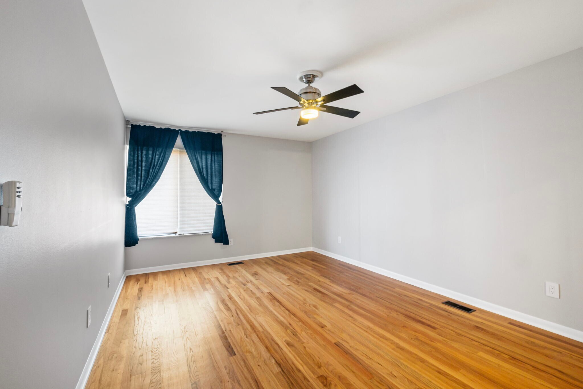 Building Photo - 8353 Kennedy Cir