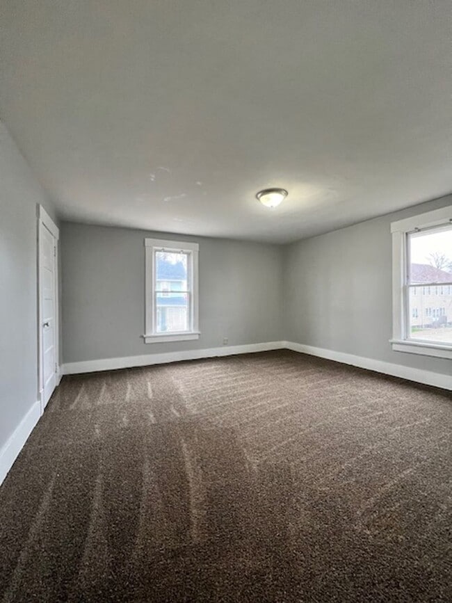 Building Photo - Three bedroom home for rent on deadend street - Canton SW