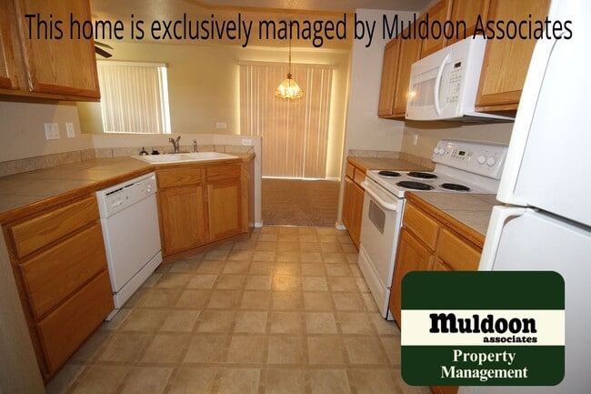 Building Photo - Beautiful 2-Story townhome in gated community
