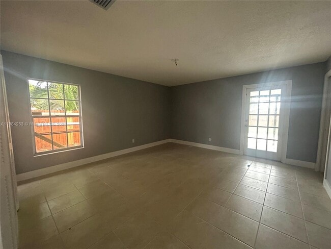 Building Photo - 7109 Santa Rosa Pkwy