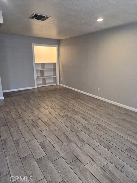 Building Photo - 928 N Humboldt Ave