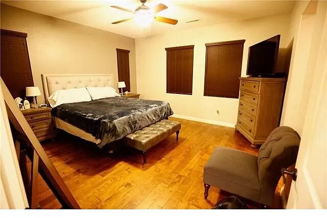 Building Photo - 15761 Crestwood Ave