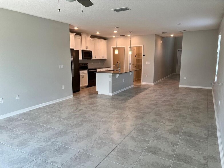 Building Photo - 2926 Black Birch Dr
