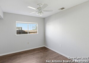 Building Photo - 5938 Oak Run St