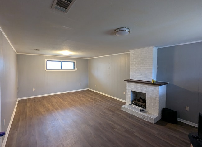 Building Photo - 8146 S Laredo Ave