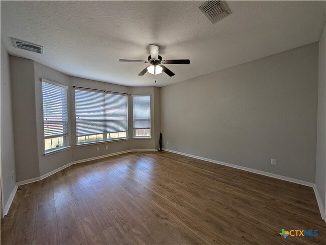 Building Photo - 248 Oak Creek Way