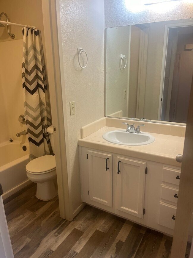 Building Photo - Apartment Close to Cal Poly and Downtown SLO