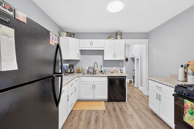 Building Photo - 2148 Bunts Rd