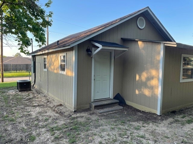 Building Photo - 2104 W Robbins St