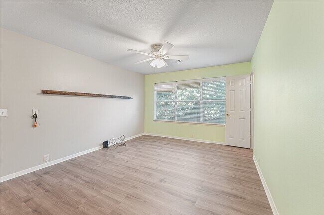 Building Photo - 17502 S Summit Canyon Dr