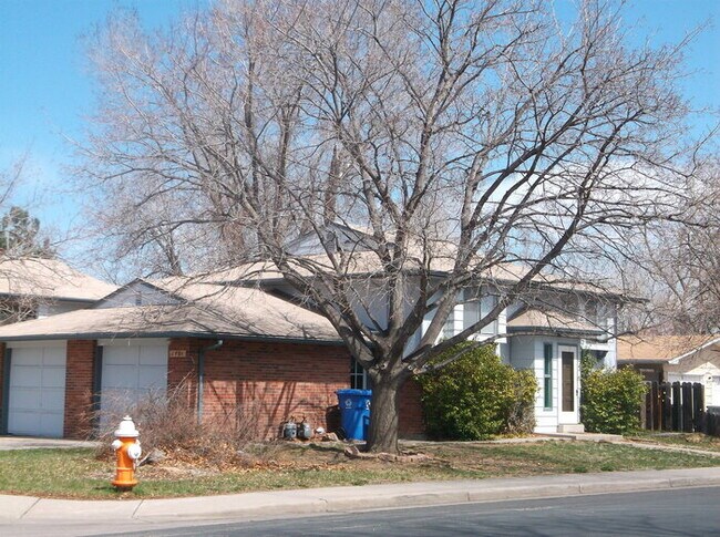 Building Photo - Great 2 Bedroom/1 Bath Duplex with 1 Car Attached Garage in Northeast Loveland, CO