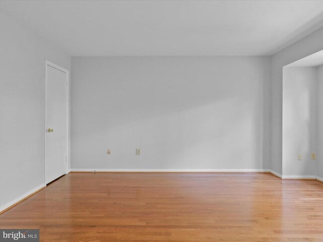 Building Photo - 40 Carriage House Cir