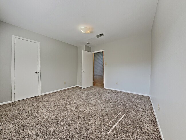 Building Photo - 1118 Red Rock Canyon Dr