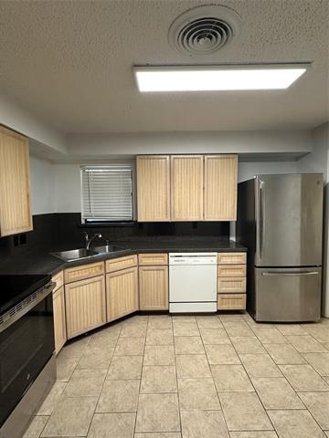 Building Photo - 1500 S Cliff St