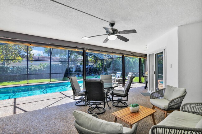 Building Photo - 798 E Boca Raton Rd