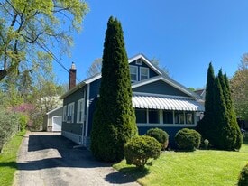 Building Photo - 344 Fairport Rd