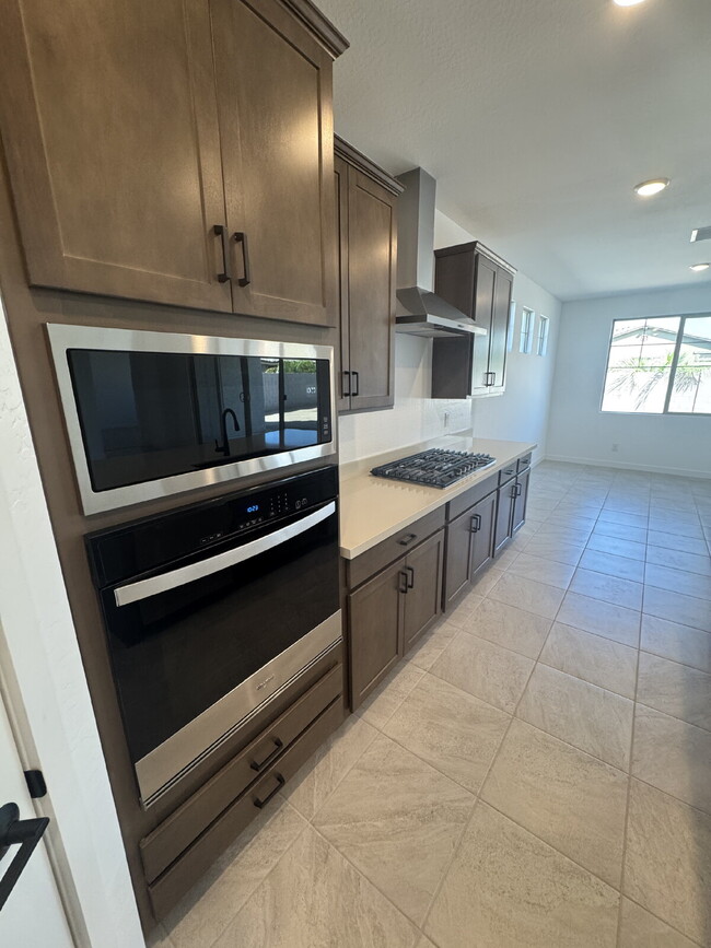 Building Photo - 23024 E Watford Dr