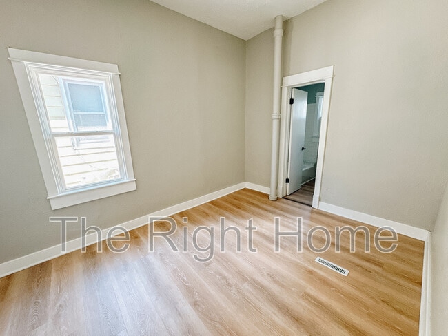 Building Photo - 2519 S 12th St