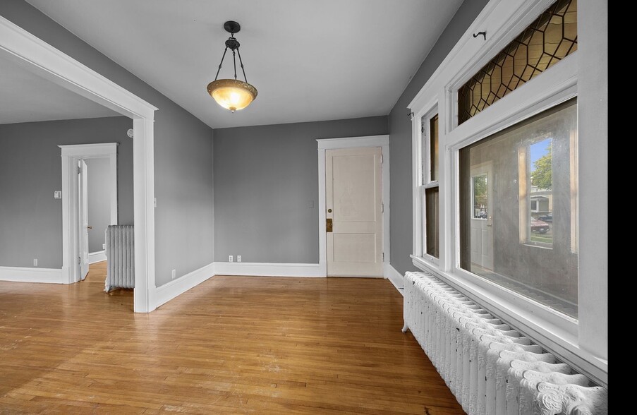 Living Room - 1217 Grand Ave