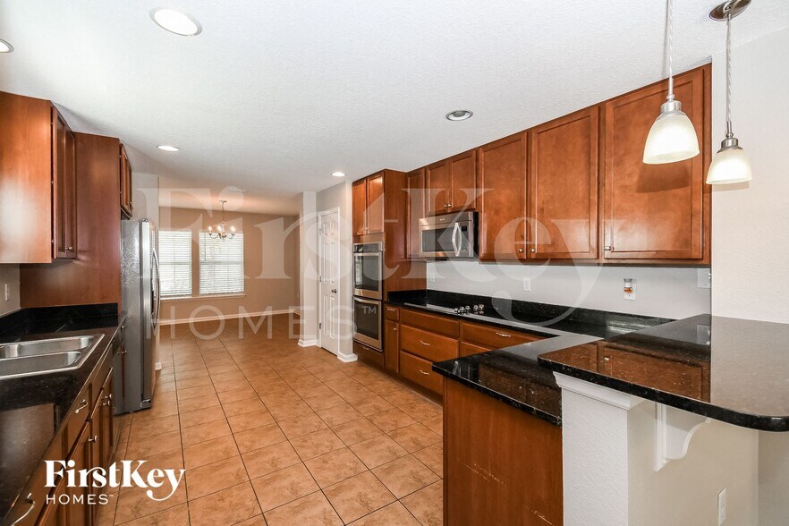 Building Photo - 342 Auburn Oaks Rd E