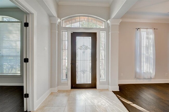 Building Photo - 214 Spring Lakes Haven