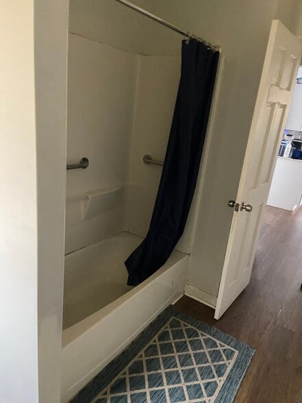 Building Photo - 43 Bradway Ave