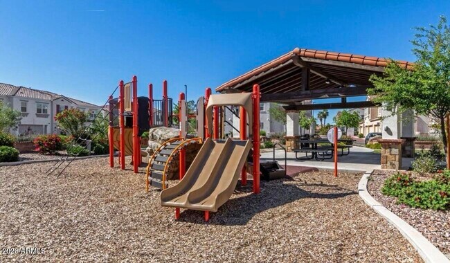 Building Photo - 4077 S Sabrina Dr