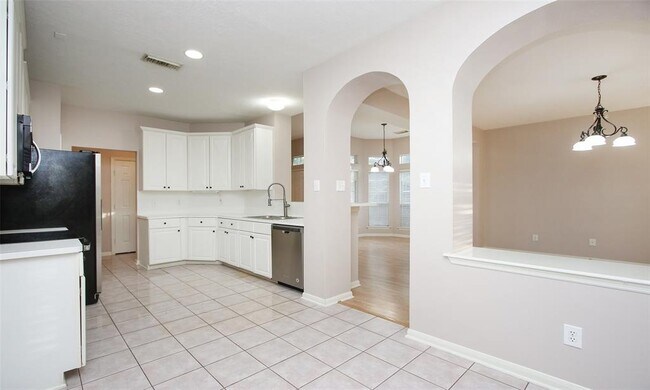 Building Photo - 130 N Magnolia Pond Pl