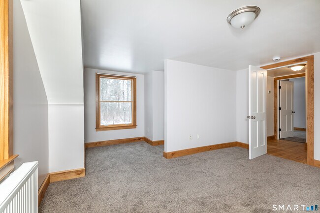 Building Photo - 14 Browns Ln