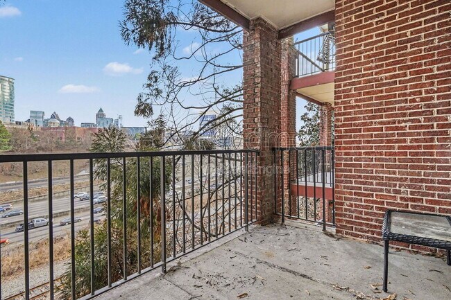 Building Photo - 1735 Peachtree St NW