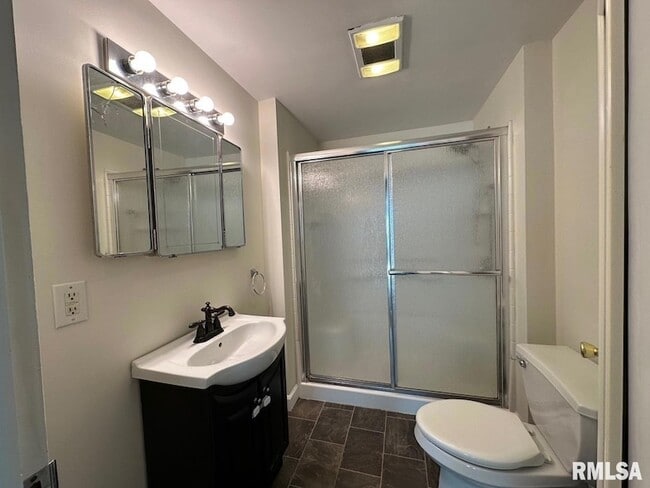 Building Photo - 146 N State St