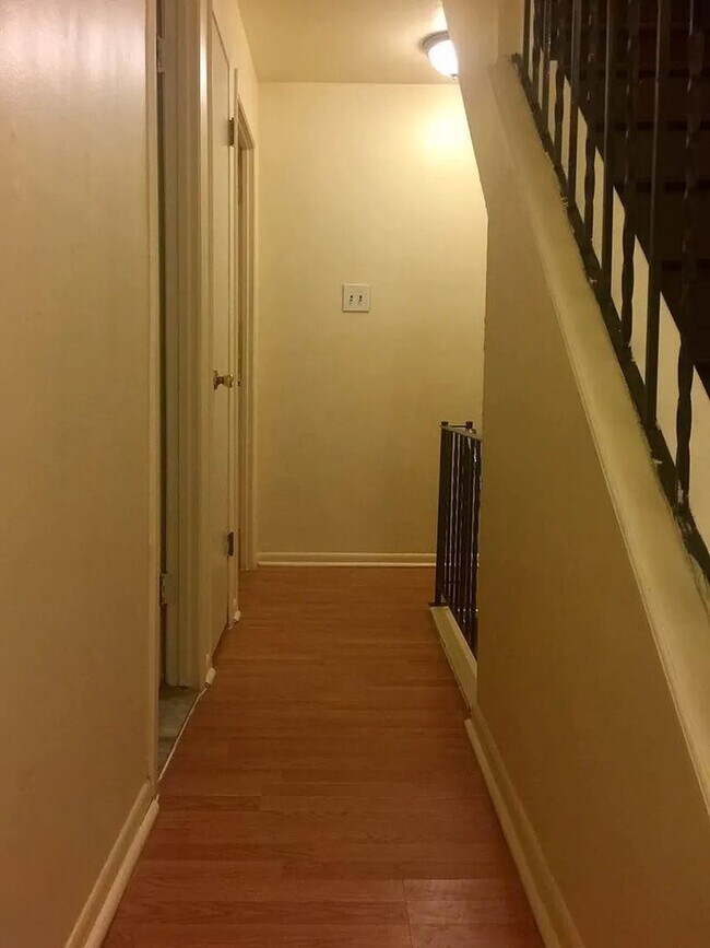 Building Photo - 4B2B house | Walking distance to Drexel Un...