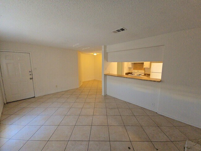 Building Photo - 1307 Brenda Ln