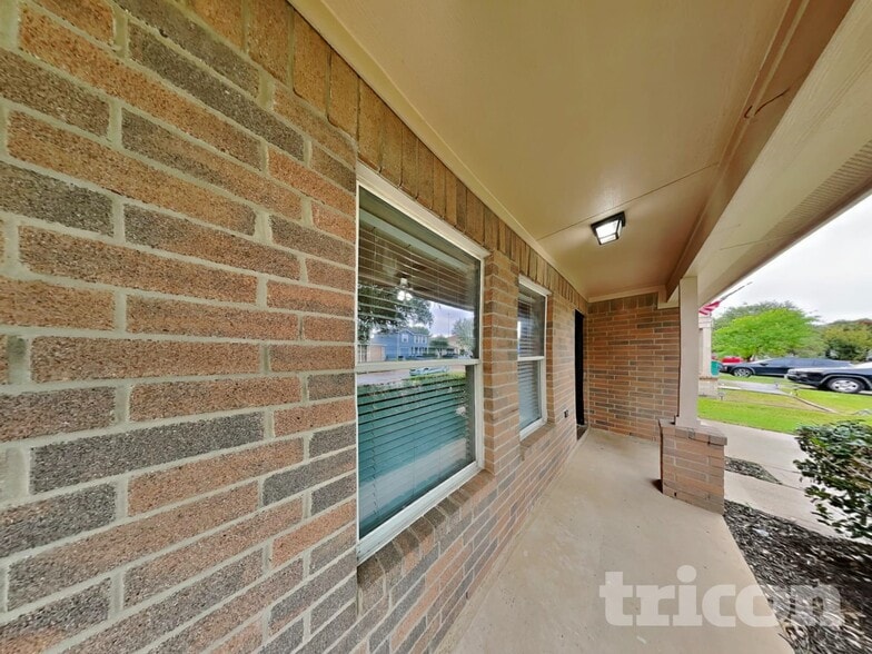 Building Photo - 1403 Glens Ferry Ln