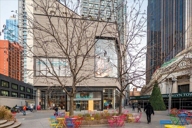 Building Photo - 7 DeKalb Ave