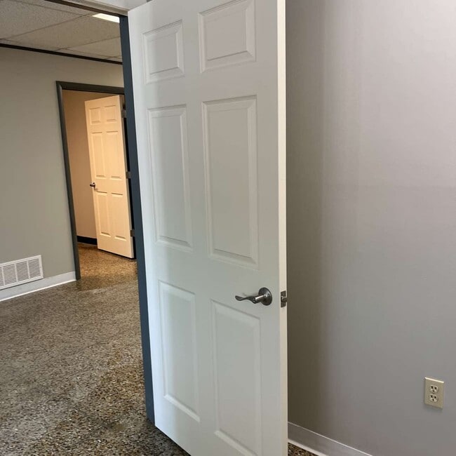 Building Photo - 316 N Mission St