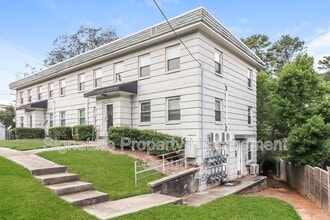 Building Photo - 1990 Rockledge Rd NE